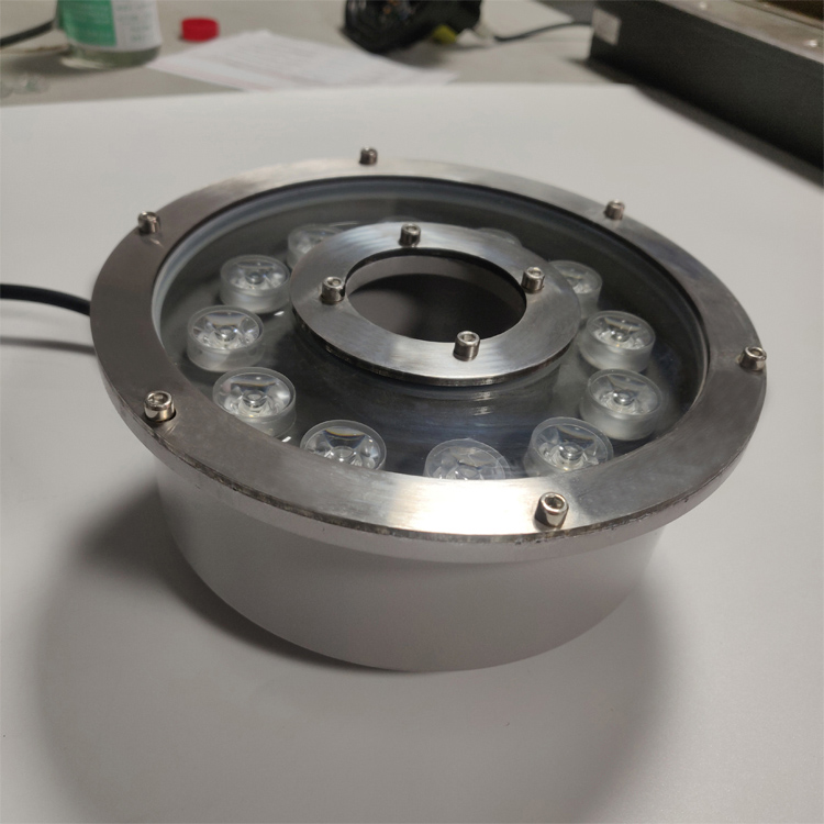 12W LED Fountain Light